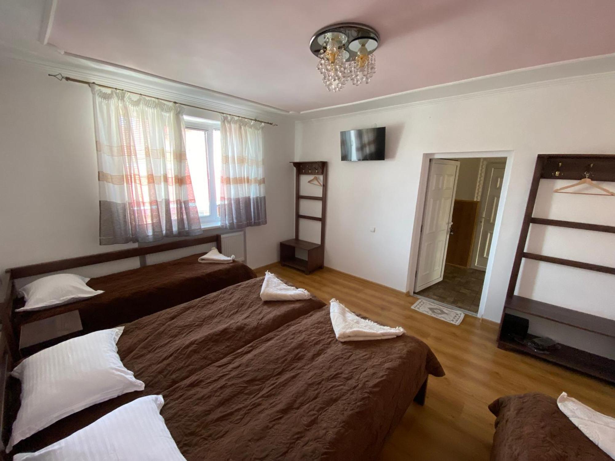Family Люкс Aparthotel Kamenets-Podolsk Eksteriør bilde